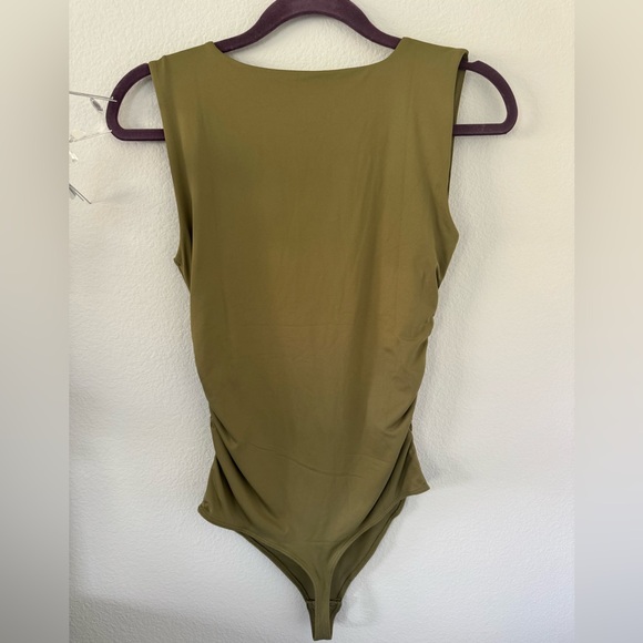 House of Harlow 1960 bodysuit. Olive green. Size small. NWOT. - Picture 2 of 3